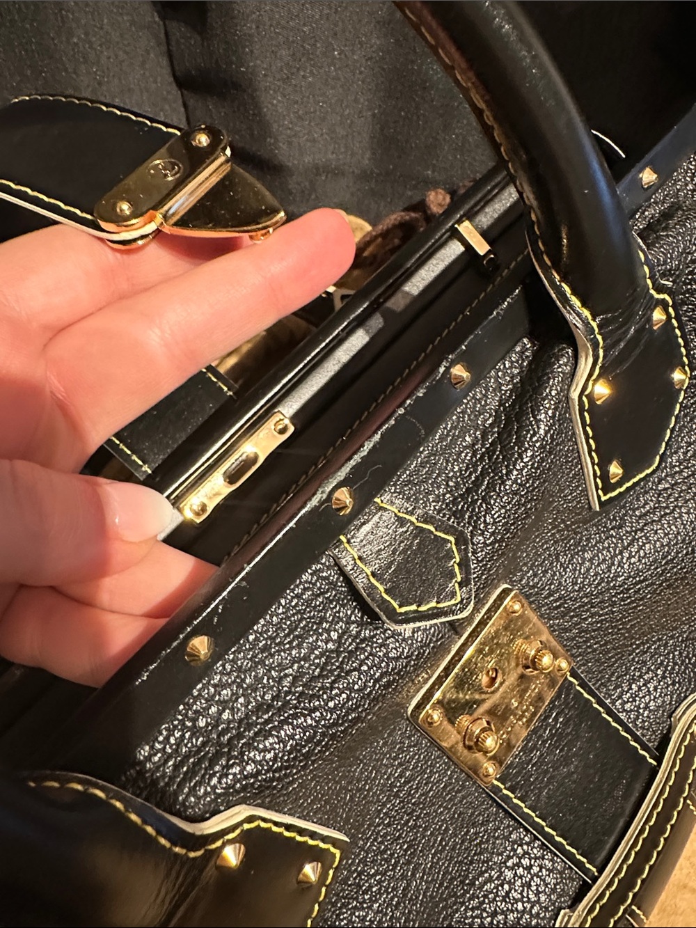 Louis Vuitton Suhali L'Ingenieux PM Black Leather Doctor Bag with Gold Hardware - Picture 11 of 12